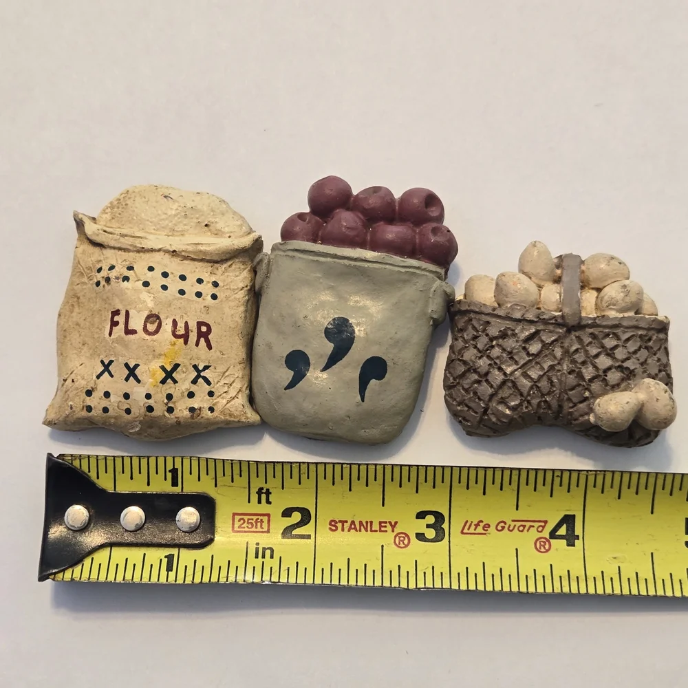 Vintage, Set of three magnets. Country style.